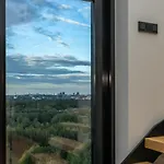 Elegant Seaview Penthouse 3br Ensuite Luxury Retreat With Sauna And Free Parking *