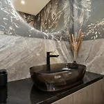 Elegant Seaview Penthouse 3br Ensuite Luxury Retreat With Sauna And Free Parking Tallinn