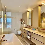Elegant Seaview Penthouse 3br Ensuite Luxury Retreat With Sauna And Free Parking * Ταλίν