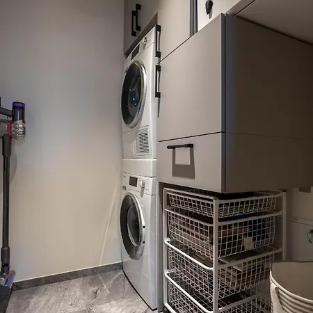 アパート Elegant Seaview Penthouse 3br Ensuite Luxury Retreat With Sauna And Free Parking *