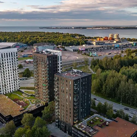 Elegant Seaview Penthouse 3br Ensuite Luxury Retreat With Sauna And Free Parking * タリン