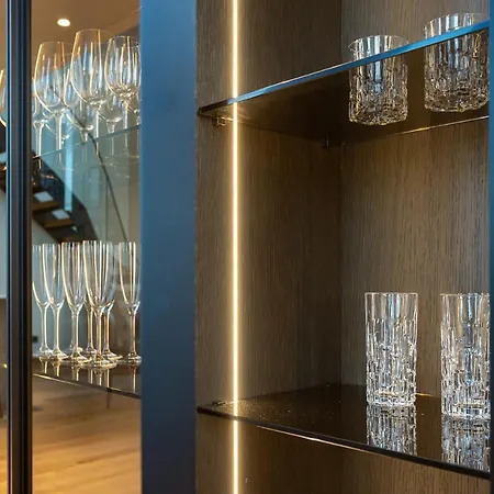 アパート Elegant Seaview Penthouse 3br Ensuite Luxury Retreat With Sauna And Free Parking