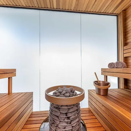 Elegant Seaview Penthouse 3br Ensuite Luxury Retreat With Sauna And Free Parking アパート タリン