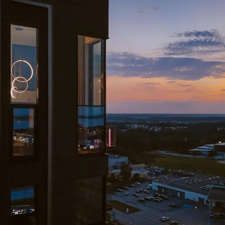 Апартаменты Elegant Seaview Penthouse 3br Ensuite Luxury Retreat With Sauna And Free Parking Таллин