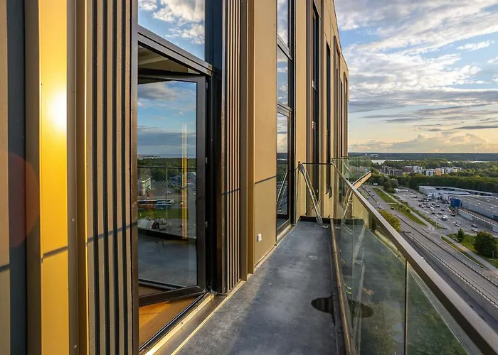 Апартаменты Elegant Seaview Penthouse 3br Ensuite Luxury Retreat With Sauna And Free Parking