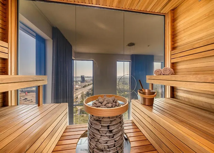 Апартаменты Elegant Seaview Penthouse 3br Ensuite Luxury Retreat With Sauna And Free Parking *