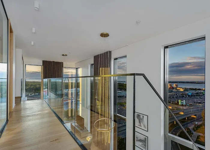 Elegant Seaview Penthouse 3br Ensuite Luxury Retreat With Sauna And Free Parking Таллин