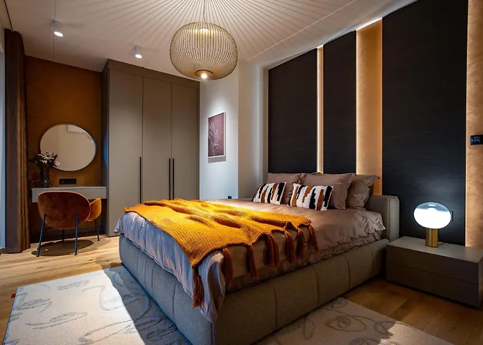 דירה Elegant Seaview Penthouse 3br Ensuite Luxury Retreat With Sauna And Free Parking