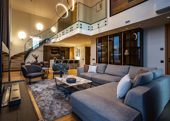 Elegant Seaview Penthouse 3br Ensuite Luxury Retreat With Sauna And Free Parking Апартаменты *