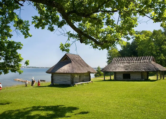 Elegant Seaview Penthouse 3br Ensuite Luxury Retreat With Sauna And Free Parking * 탈린