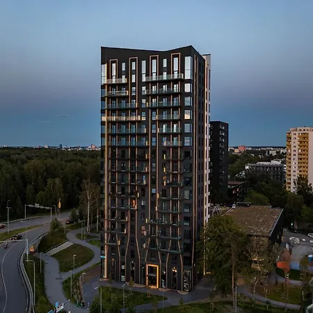 Elegant Seaview Penthouse 3br Ensuite Luxury Retreat With Sauna And Free Parking