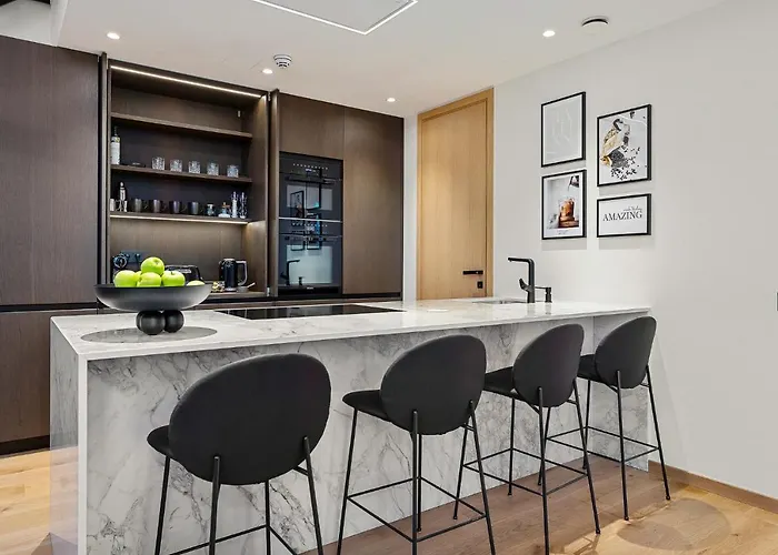 Elegant Seaview Penthouse 3br Ensuite Luxury Retreat With Sauna And Free Parking Tallinn