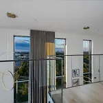 Elegant Seaview Penthouse 3br Ensuite Luxury Retreat With Sauna And Free Parking