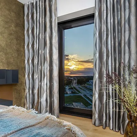 Elegant Seaview Penthouse 3br Ensuite Luxury Retreat With Sauna And Free Parking 公寓