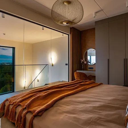 Elegant Seaview Penthouse 3br Ensuite Luxury Retreat With Sauna And Free Parking 公寓