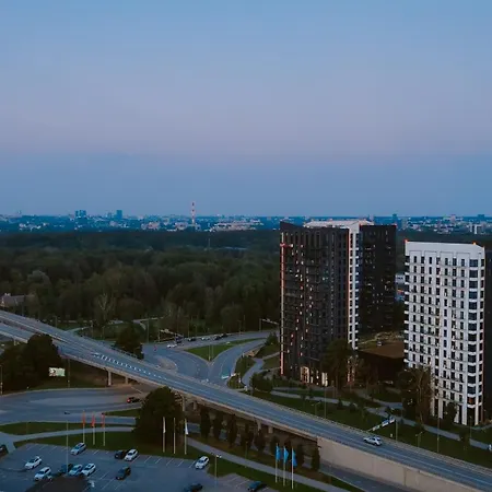 Elegant Seaview Penthouse 3br Ensuite Luxury Retreat With Sauna And Free Parking