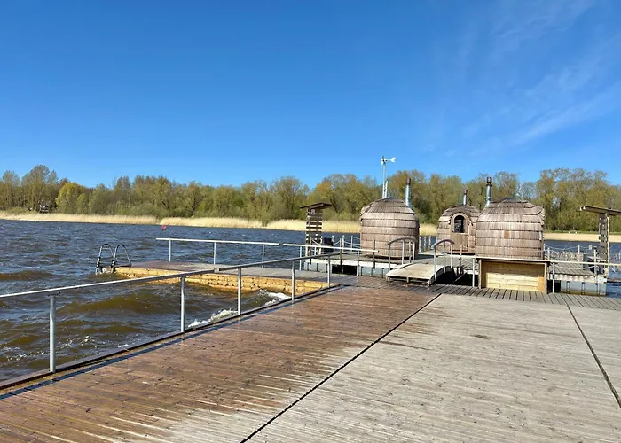 Apartment Elegant Seaview Penthouse 3br Ensuite Luxury Retreat With Sauna And Free Parking *